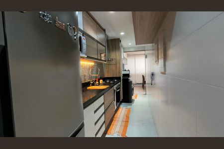 Apartamento à venda com 156m², 3 quartos e 2 vagas Apartamento à venda com 156m², 3 quartos e 2 vagasCozinha e Área de Serviço