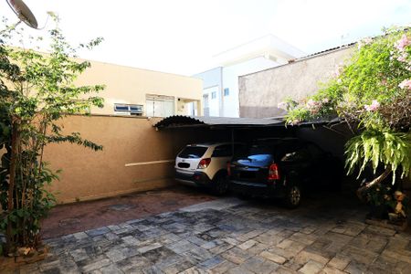 Casa à venda com 456m², 4 quartos e 4 vagas Casa à venda com 456m², 4 quartos e 4 vagasGaragem