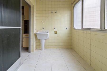 Apartamento à venda com 130m², 3 quartos e 1 vagaÁrea de Serviço