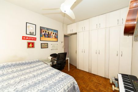 Apartamento à venda com 220m², 4 quartos e 1 vagaQuarto 2