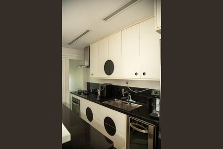 Apartamento à venda com 65m², 2 quartos e 1 vaga Apartamento à venda com 65m², 2 quartos e 1 vagaCozinha e Área de Serviço