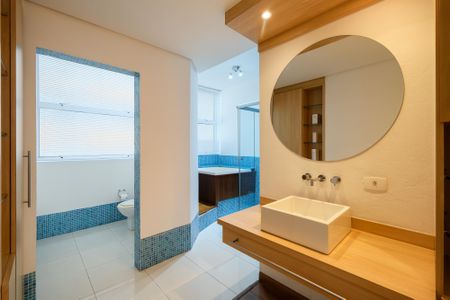 Apartamento à venda com 299m², 3 quartos e 3 vagasBanheiro Social