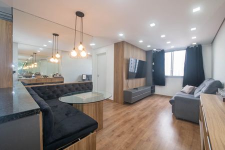 Sala de apartamento para alugar com 2 quartos, 43m² em Santo Amaro, São Paulo