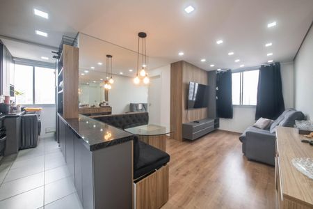 Sala de apartamento para alugar com 2 quartos, 43m² em Santo Amaro, São Paulo