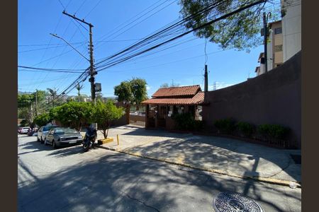 Apartamento para alugar com 50m², 2 quartos e 1 vaga Apartamento para alugar com 50m², 2 quartos e 1 vagaFachada