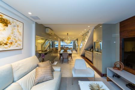 Apartamento à venda com 204m², 3 quartos e 3 vagasSALA