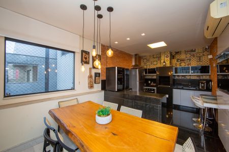 Apartamento à venda com 204m², 3 quartos e 3 vagasESPACO GOURMET