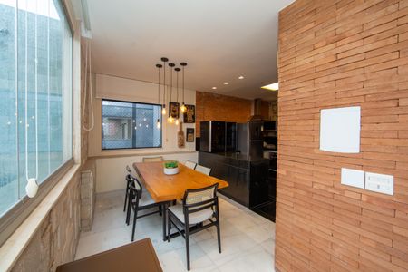Apartamento à venda com 204m², 3 quartos e 3 vagasESPACO GOURMET