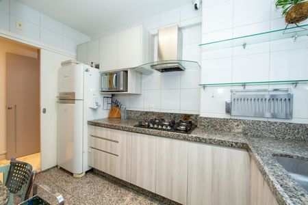 Apartamento à venda com 204m², 3 quartos e 3 vagasCOZINHA