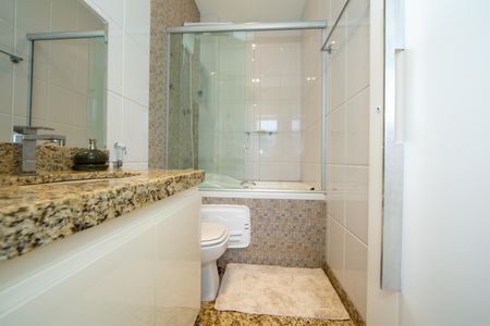 Apartamento à venda com 204m², 3 quartos e 3 vagasBANHEIRO3