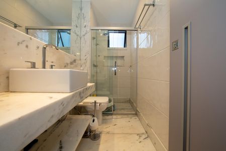 Apartamento à venda com 204m², 3 quartos e 3 vagasBANHEIRO2