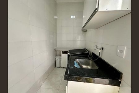 Casa de condomínio à venda com 198m², 3 quartos e 4 vagasFoto 01