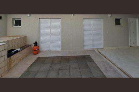 Casa de condomínio à venda com 198m², 3 quartos e 4 vagasFoto 01