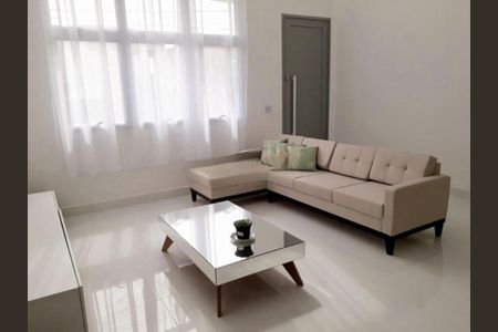 Casa de condomínio à venda com 198m², 3 quartos e 4 vagasFoto 01