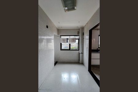 Apartamento à venda com 132m², 3 quartos e 2 vagas Apartamento à venda com 132m², 3 quartos e 2 vagasÁrea de Serviço