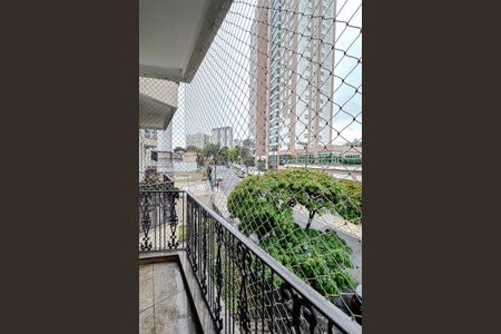 Apartamento à venda com 132m², 3 quartos e 2 vagas Apartamento à venda com 132m², 3 quartos e 2 vagasVaranda da Sala