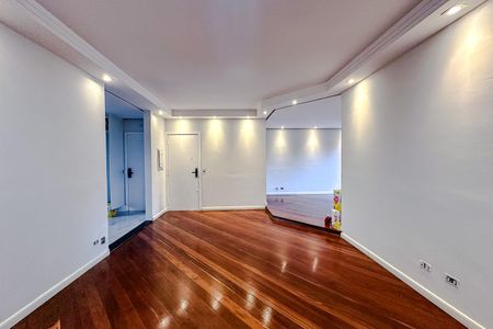 Apartamento à venda com 132m², 3 quartos e 2 vagas Apartamento à venda com 132m², 3 quartos e 2 vagasSala de Jantar