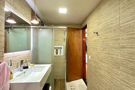 Apartamento à venda com 120m², 2 quartos e sem vaga Apartamento à venda com 120m², 2 quartos e sem vagaBanheiro