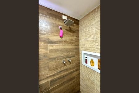 Apartamento à venda com 120m², 2 quartos e sem vaga Apartamento à venda com 120m², 2 quartos e sem vagaBanheiro