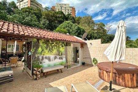 Apartamento à venda com 120m², 2 quartos e sem vaga Apartamento à venda com 120m², 2 quartos e sem vagaArea Externa