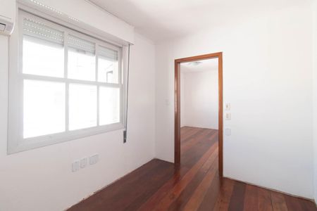 Apartamento à venda com 93m², 4 quartos e sem vagaCorredor