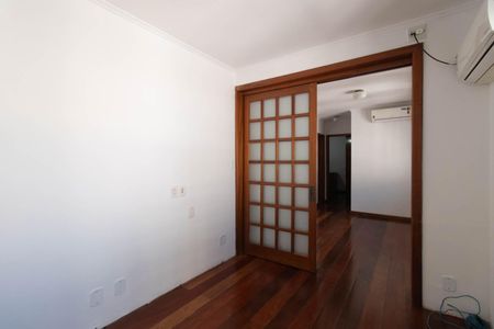 Apartamento à venda com 93m², 4 quartos e sem vagaCorredor