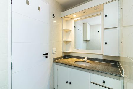 Banheiro de apartamento à venda com 2 quartos, 70m² em Perdizes, São Paulo