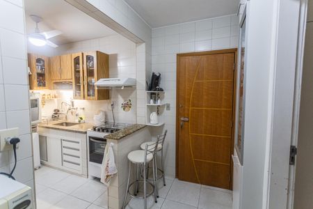 Apartamento à venda com 127m², 3 quartos e 1 vagaÁrea de Serviço