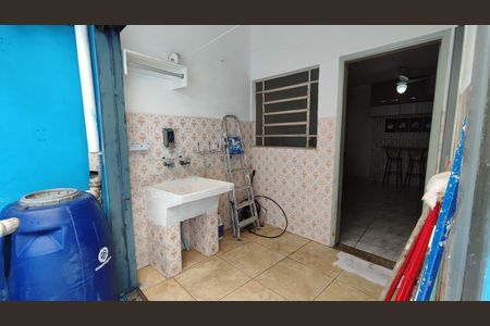 Casa para alugar com 130m², 2 quartos e 2 vagas Casa para alugar com 130m², 2 quartos e 2 vagasÁrea de Serviço