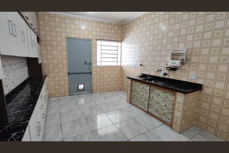 Casa para alugar com 130m², 2 quartos e 2 vagas Casa para alugar com 130m², 2 quartos e 2 vagasCozinha