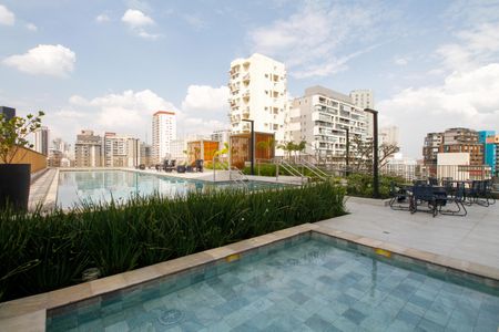 Apartamento para alugar com 144m², 3 quartos e 2 vagasÁrea Comum - Piscina