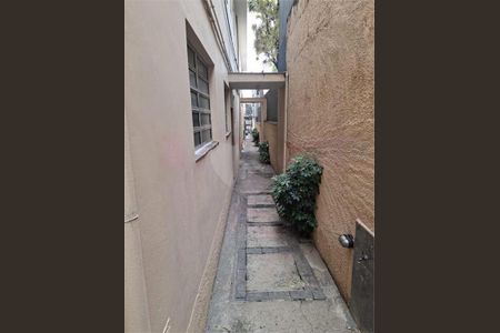 Casa à venda com 341m², 2 quartos e 4 vagas