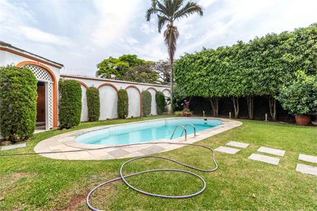 Casa à venda com 4 quartos, 350m² em Jardim Leonor, São Paulo