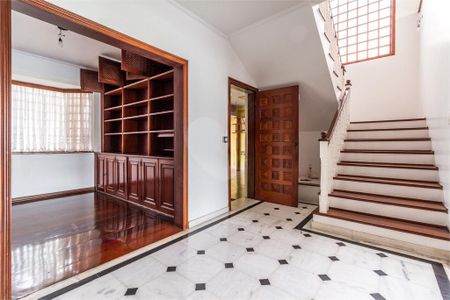 Casa à venda com 4 quartos, 350m² em Jardim Leonor, São Paulo