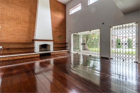 Casa à venda com 4 quartos, 350m² em Jardim Leonor, São Paulo