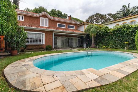 Casa à venda com 4 quartos, 350m² em Jardim Leonor, São Paulo
