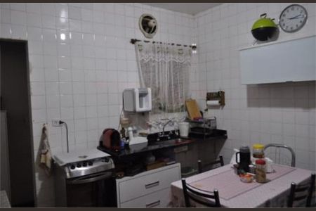 Casa à venda com 2 quartos, 80m² em Vila Azevedo, São Paulo