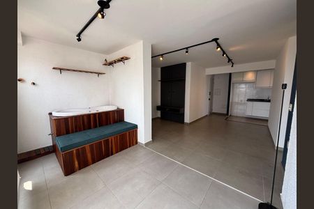 Apartamento à venda com 2 quartos, 67m² em Vila Bertioga, São Paulo