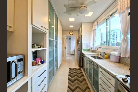 Apartamento à venda com 193m², 4 quartos e 3 vagas