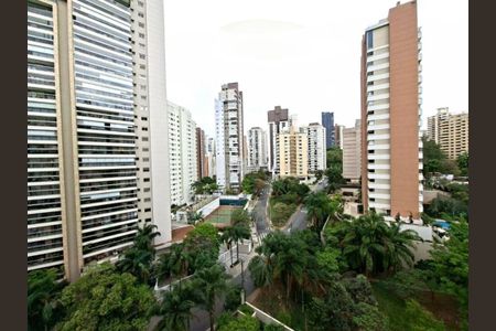 Apartamento à venda com 193m², 4 quartos e 3 vagas