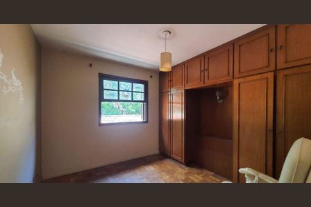 Casa à venda com 4 quartos, 230m² em Conjunto Residencial Butanta, São Paulo