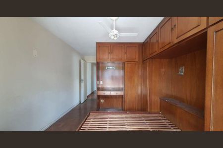 Casa à venda com 4 quartos, 230m² em Conjunto Residencial Butanta, São Paulo