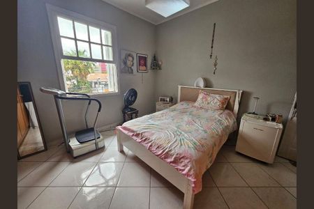 Casa à venda com 2 quartos, 97m² em Caxingui, São Paulo