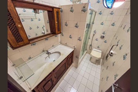 Casa à venda com 68m², 3 quartos e 1 vaga