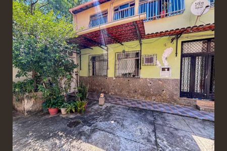 Casa à venda com 68m², 3 quartos e 1 vaga