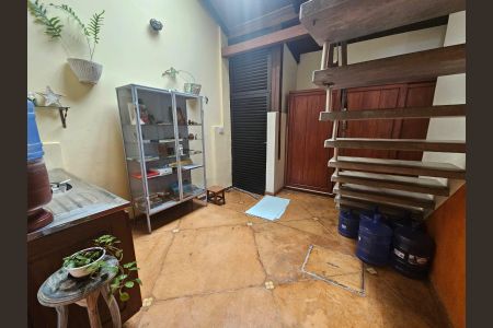 Casa à venda com 340m², 3 quartos e 2 vagas