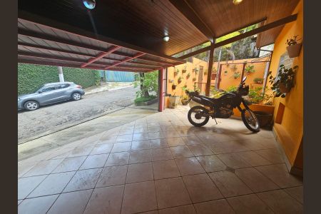 Casa à venda com 340m², 3 quartos e 2 vagas