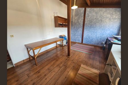 Casa à venda com 340m², 3 quartos e 2 vagas