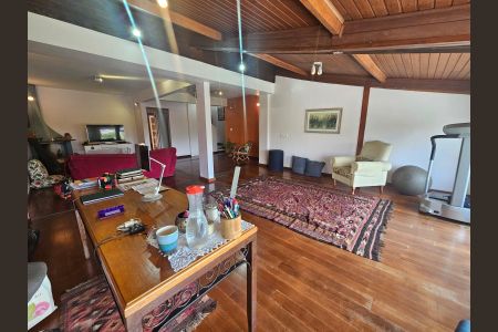 Casa à venda com 340m², 3 quartos e 2 vagas