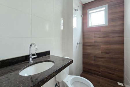 Apartamento à venda com 55m², 2 quartos e 1 vagaBanheiro Social